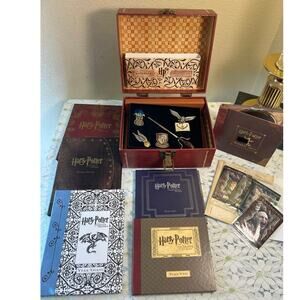 Harry Potter Yrs 1-5 Limited Edit 2007 DVD’s, Cards Collector Items Vtg style